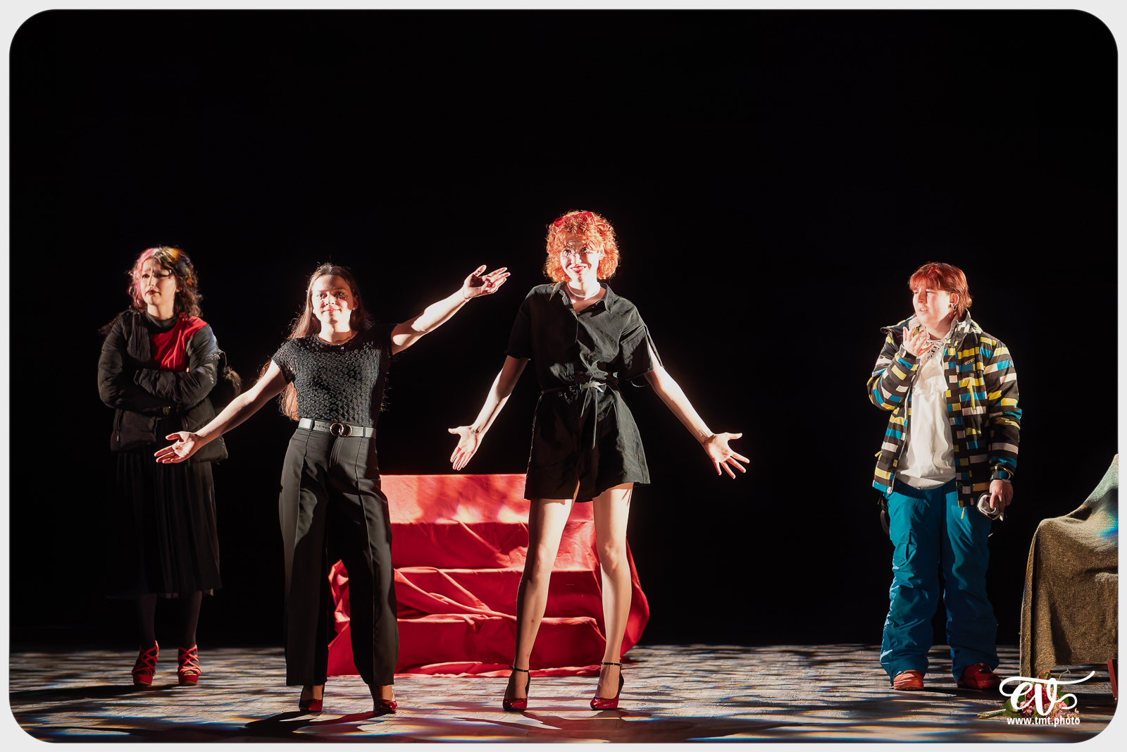 BLANCHE-NEIGE FOUTUE FORET